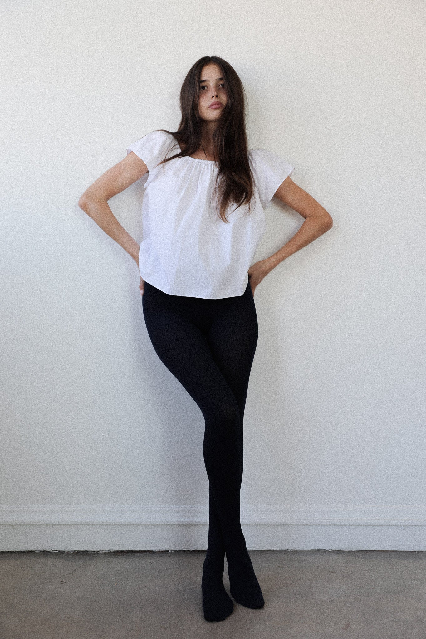 Women’s top in white cotton, off-shoulder style, Little Flutter Top