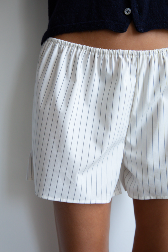 Simple Short White Stripe