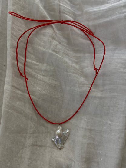 Red Cord Une Seule Pearl