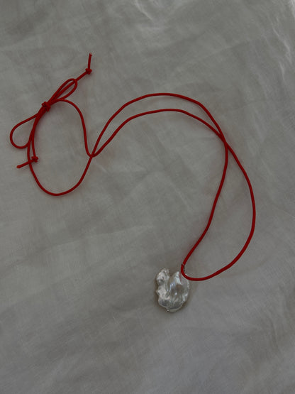 Red Cord Une Seule Pearl